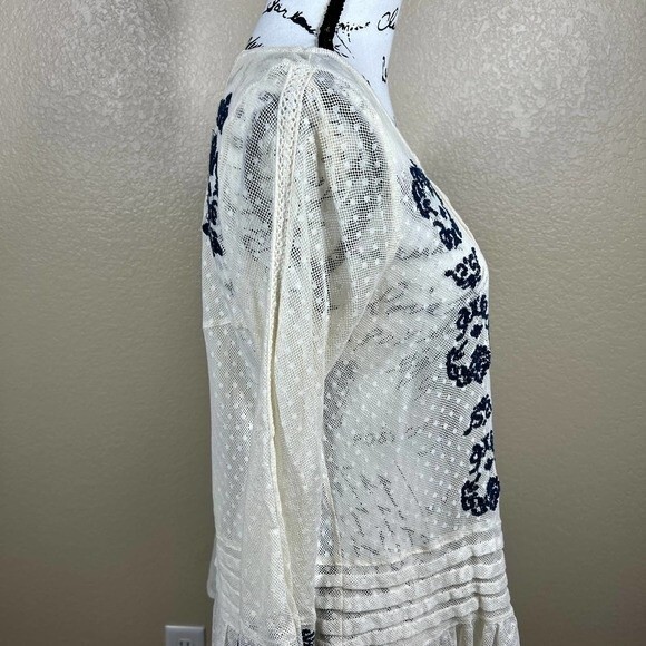 Free People cream top Jocelyn Boho Lace Embroidered Pleated Bell Sleeves size M - Picture 12 of 14